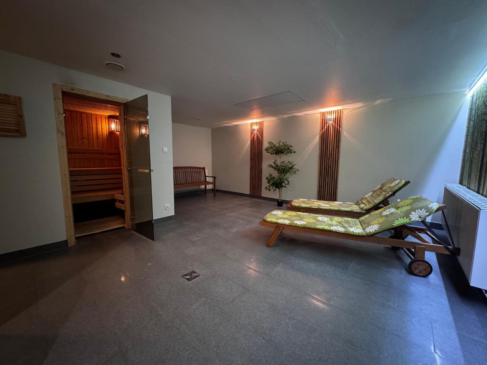 Sw Apartamenty Czarna Gora Sienna  Extérieur photo